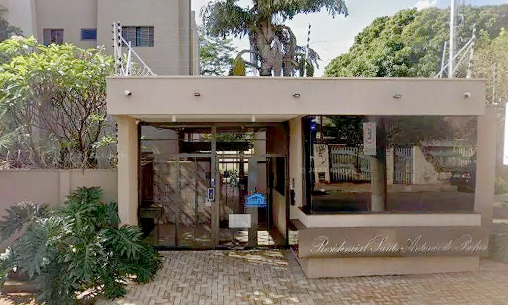 Vende-se apartamento no Condomínio Santo Antônio de Pádua 1