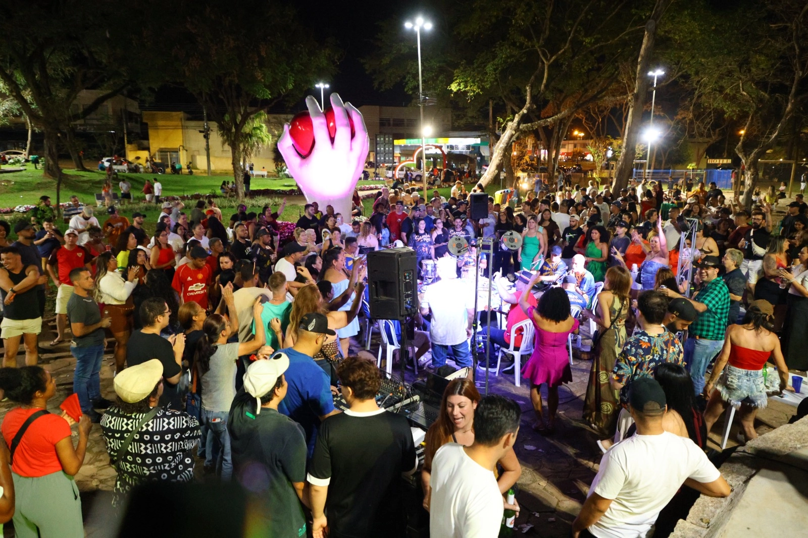 PRAÇA DO AMOR RECEBE MAIS UMA EDIÇÃO DO ‘SAMBA NO PARQUE’ NESTE DOMINGO