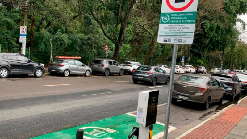 São José instala seis carregadores para carros elétricos integrados à Zona Azul; veja onde estão