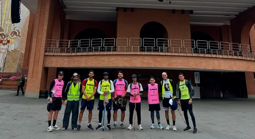 Após título inédito, jogadores do São José percorrem 80 km a pé até Aparecida