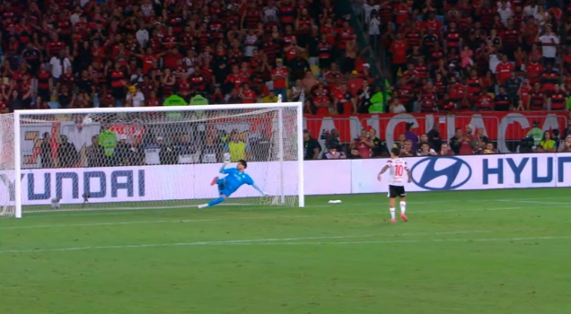 Estudiantes elimina o Flamengo nos pênaltis e vai à final da Libertadores contra o Palmeiras