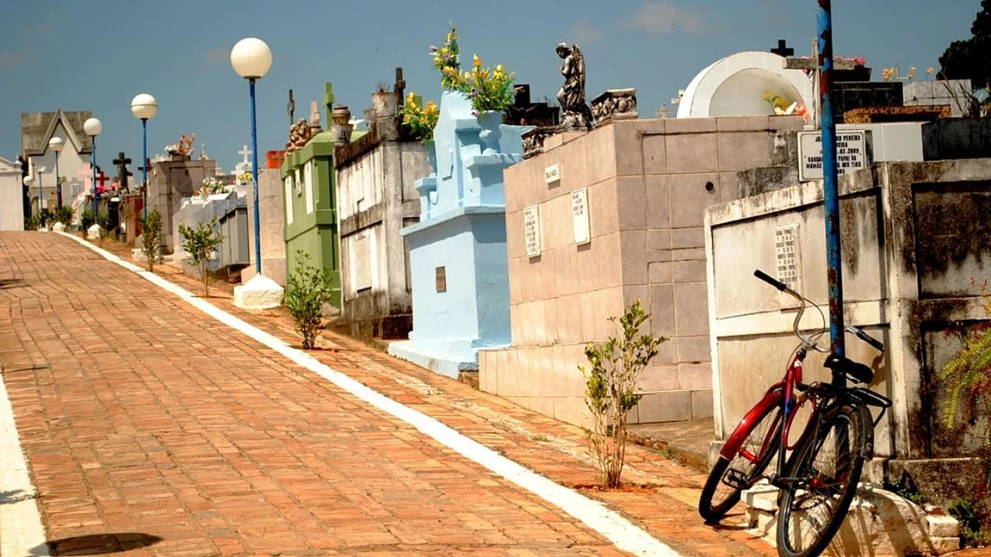 Cemitérios de Taubaté terão horário ampliado no feriado de Finados; confira o funcionamento