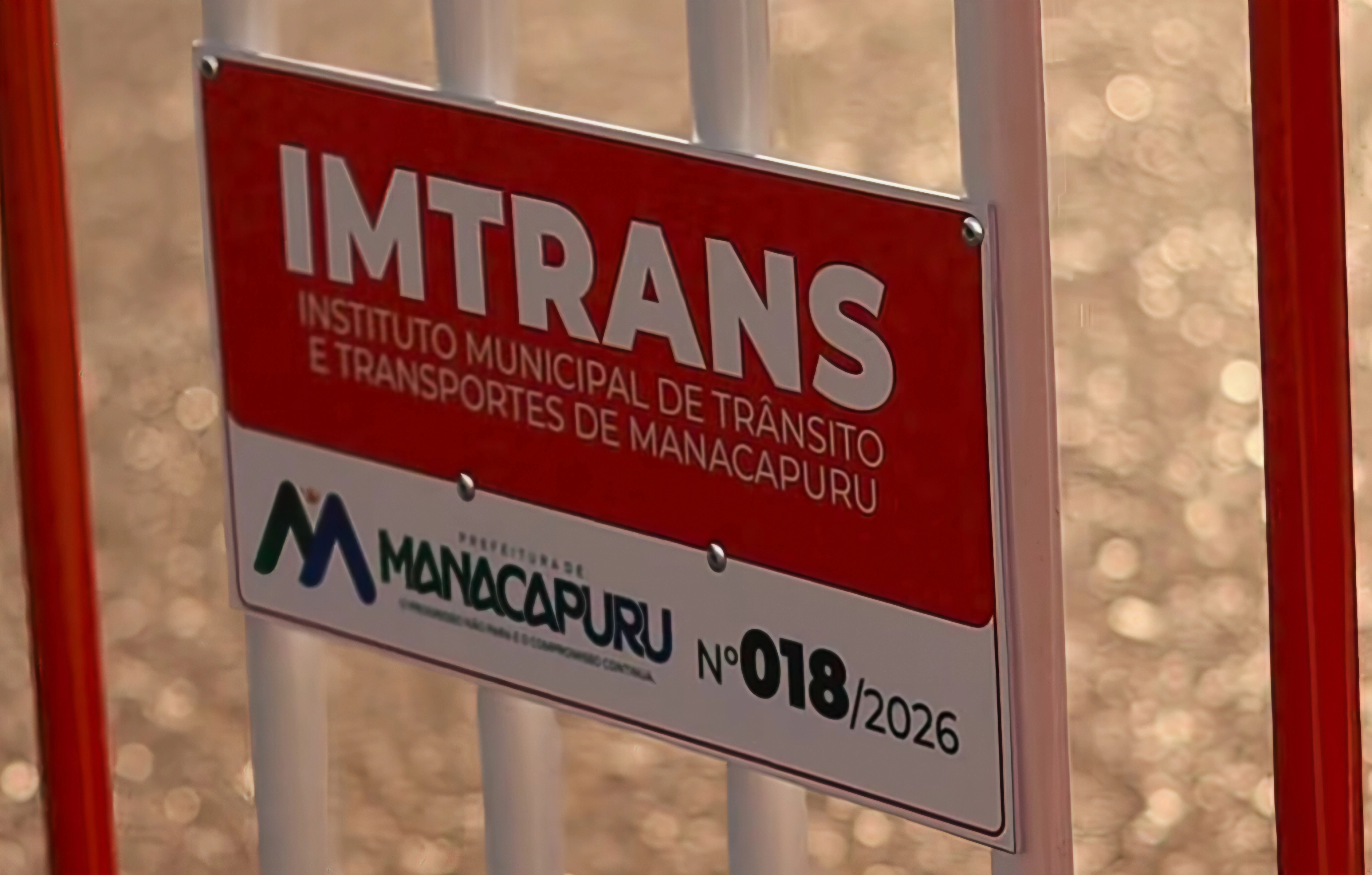 Prefeitura de Manacapuru nega contratação de mais de R$ 300 mil em protetor solar e esclarece revogação do processo.